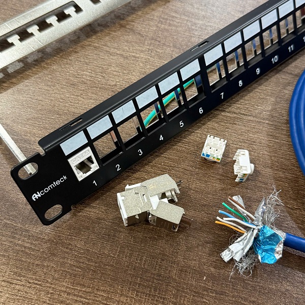 Ổ cắm RJ45 đa năng CAT6A FTP Shielded có chống nhiễu (100/1000) Ancomteck , mã ACT-S6A-001